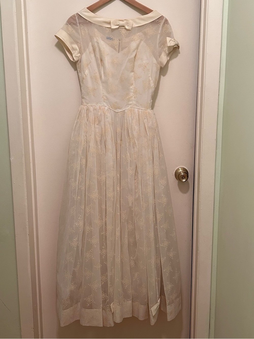 1950s fit & flare cream floral wedding maxi dress